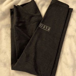 Fleo small heathered black